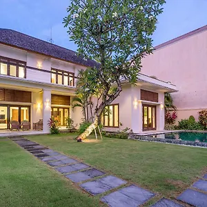 Bali Lotus Villa Seminyak (Bali)