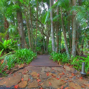 Lovestone Lodge Montville